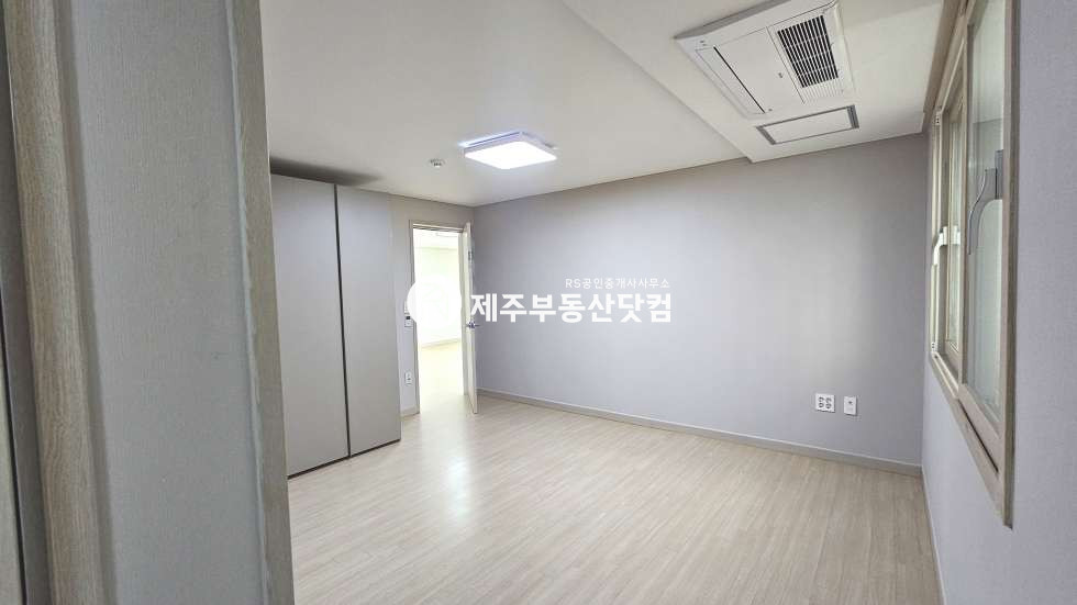 제주 제주시 삼도일동 565-9 [삼도일동] 서사라사거리 부근 #성은하이빌 #깔끔한 투룸 오피스텔 #방2화2 매매 매물번호 13546 사진 6