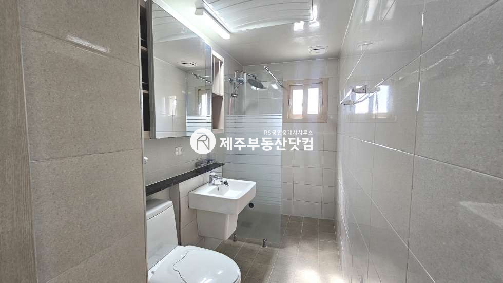 제주 제주시 삼도일동 565-9 [삼도일동] 서사라사거리 부근 #성은하이빌 #깔끔한 투룸 오피스텔 #방2화2 매매 매물번호 13546 사진 9