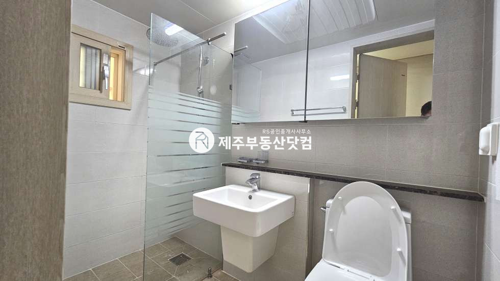 제주 제주시 삼도일동 565-9 [삼도일동] 서사라사거리 부근 #성은하이빌 #깔끔한 투룸 오피스텔 #방2화2 매매 매물번호 13546 사진 10