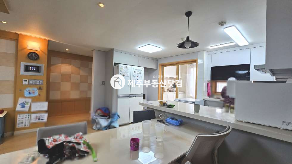 제주 제주시 이도이동 1083-14 [이도이동] 남광초 부근 #한우리아파트 #중층 #방3화2 매매 매물번호 13554 사진 3