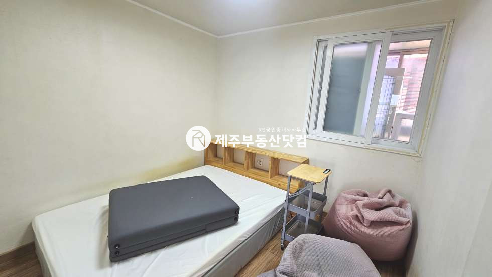 제주 제주시 구좌읍 김녕리 1637-1 (신원빌라) [구좌읍 김녕리] 김녕초 부근 #급매 #오션뷰 깔끔한 3룸 다세대 #방3화1 매매 매물번호 13556 사진 6