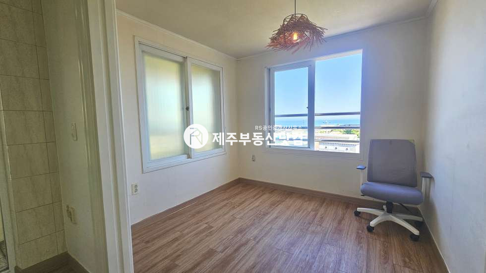 제주 제주시 구좌읍 김녕리 1637-1 (신원빌라) [구좌읍 김녕리] 김녕초 부근 #급매 #오션뷰 깔끔한 3룸 다세대 #방3화1 매매 매물번호 13556 사진 7