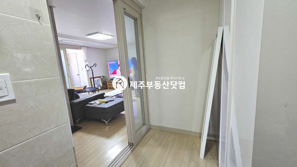 제주 제주시 삼도일동 565-9 [삼도일동] 서사라사거리 부근 #성은하이빌 #급매 #방3화2 매매 매물번호 13558 사진 6