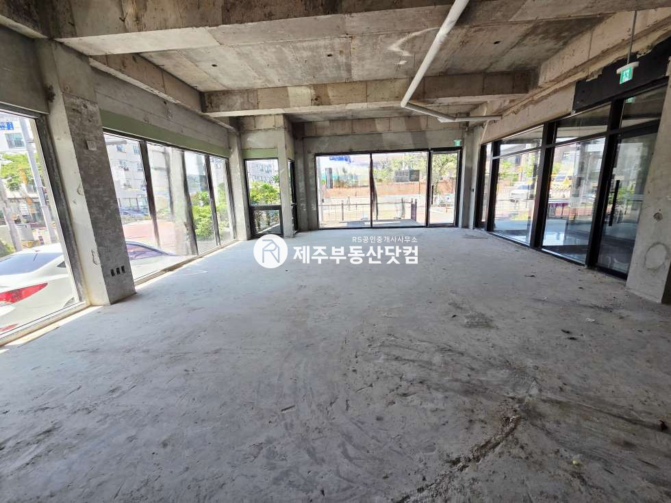 제주 제주시 아라일동 [아라일동] 까리따스 유치원 맞은편/1층/노출최상/무권리 연세 매물번호 13561 사진 2