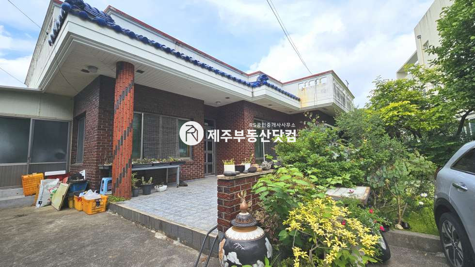 제주 제주시 아라일동 [아라일동] 연북로 인접 #급매 #넓은 부지의 단독주택 #방4화1 매매 매물번호 13563 사진 1