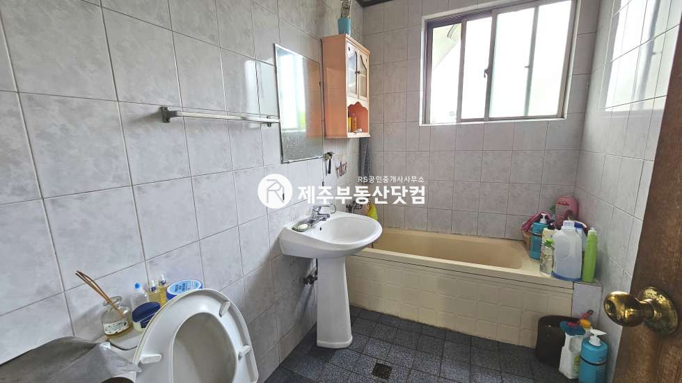 제주 제주시 아라일동 [아라일동] 연북로 인접 #급매 #넓은 부지의 단독주택 #방4화1 매매 매물번호 13563 사진 10
