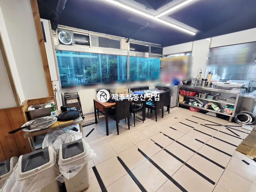 제주 제주시 노형동 [노형동] 먹자상권내 위치/1층/고기집/거주가능 /넓은방1 월세 매물번호 13567 사진 3