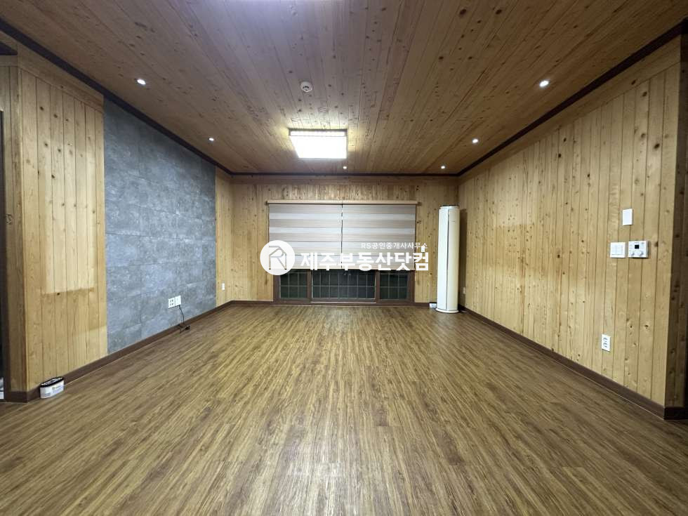 제주 제주시 한경면 조수리 한경면 조수리 I 잔디마당 있는 단독주택 급매 매매 매물번호 13573 사진 2