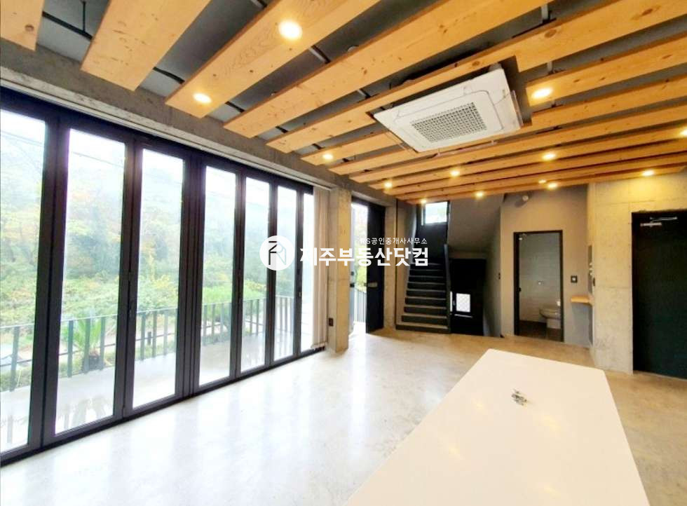 제주 제주시 조천읍 와산리 ﻿[조천읍/와산리]/번영로대로변인근/단독건물전체 1.2층/월세인하/무권리 월세 매물번호 11389 사진 2