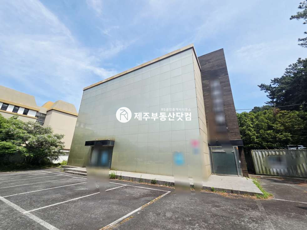 제주 제주시 연동 [연동]부림온천 도로변/건물통임대/넓은주차장/모든업종가능/무권리 연세 매물번호 13583 사진 1