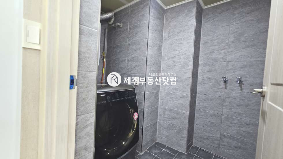 제주 제주시 조천읍 신촌리 2539-4 (신촌그린빌리지) 가동 [조천읍 신촌리] 조천중, 신촌초 부근 #그린빌리지 #매매 #방1화1 매매 매물번호 13585 사진 6
