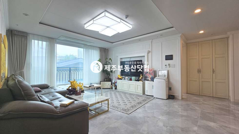 제주 제주시 삼양이동 2140-10 [삼양이동] 유피테르 #준신축 #내부상태 최상 #옵션다수 #방3화2 매매 매물번호 13600 사진 3