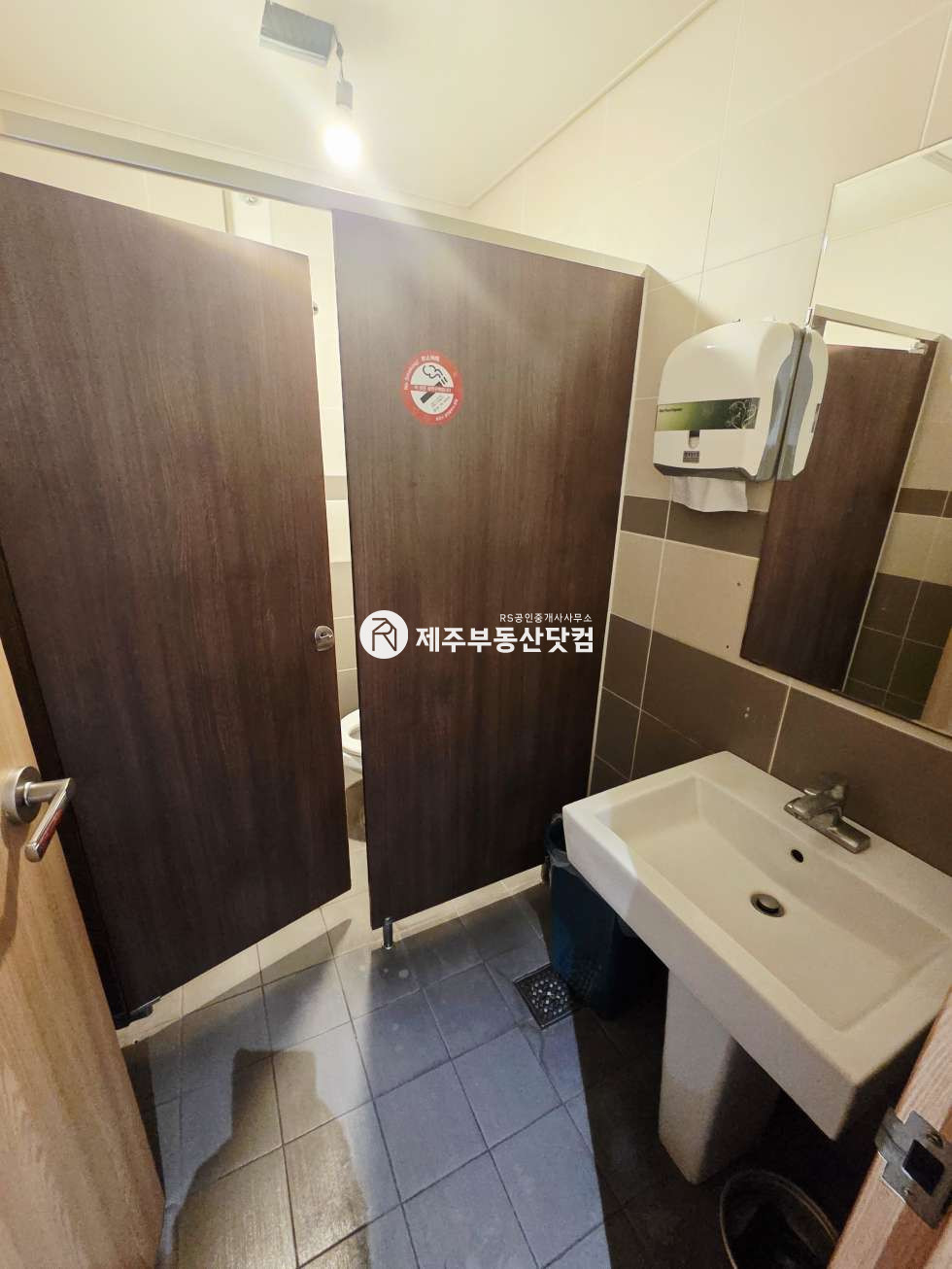 제주 제주시 연동 [연동] 문화칼라사거리인근/넓은평수/일반음식점/집기최상/1,2층/무권리 연세 매물번호 13183 사진 8