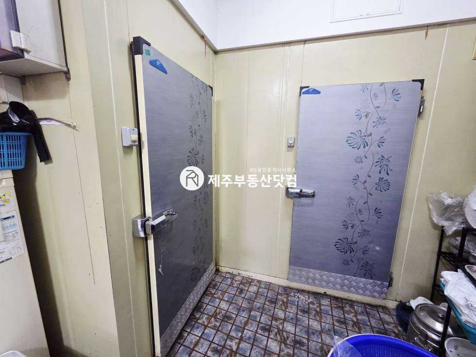 제주 제주시 도두일동 [도두일동] 도두마을 도로변/식당/넓은평수/시설완비/모든식당업가능 연세 매물번호 13608 사진 3