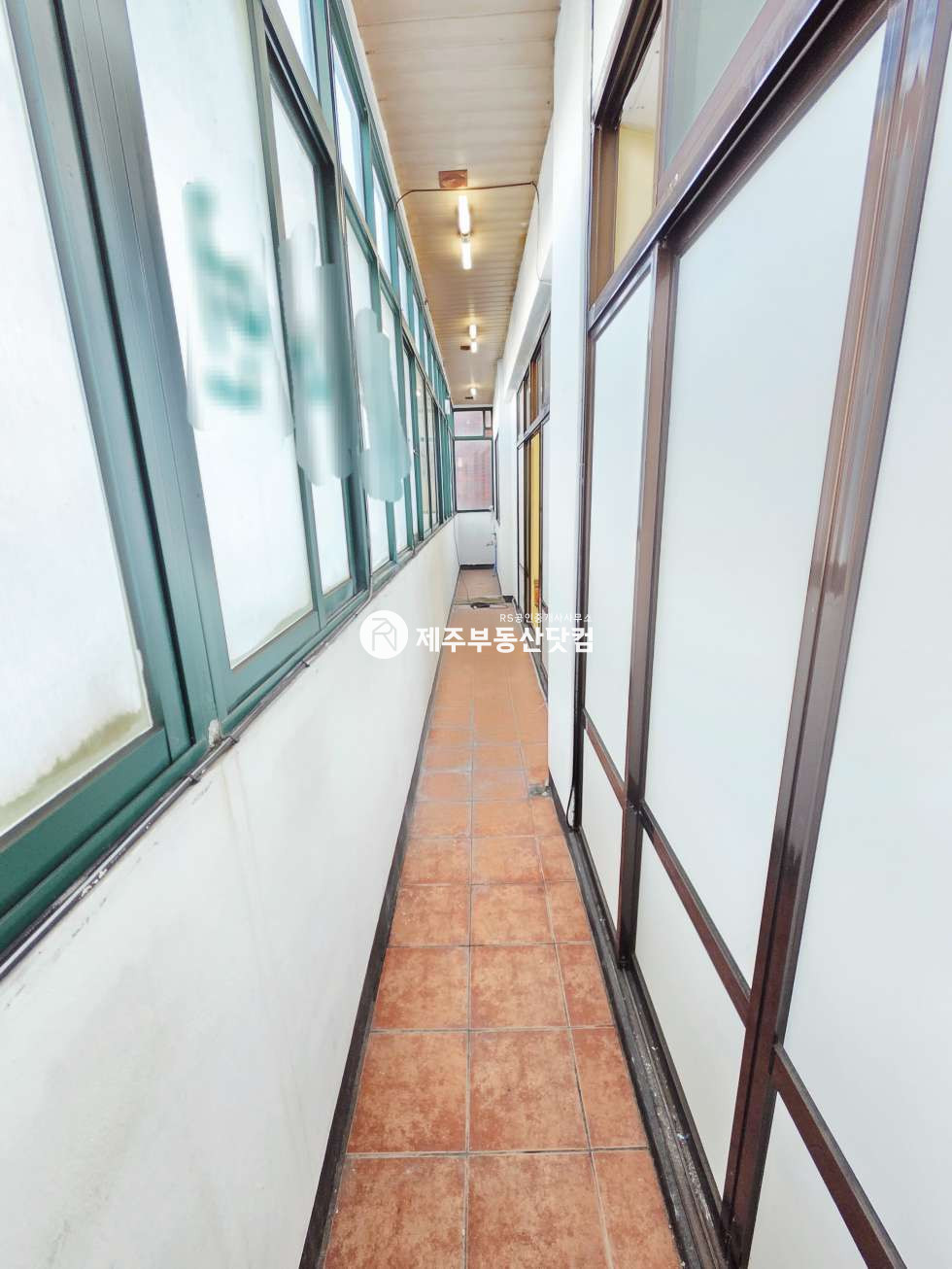 제주 제주시 노형동 [노형동] 오일장 일주서로 대로변/2층/무권리 연세 매물번호 13272 사진 4