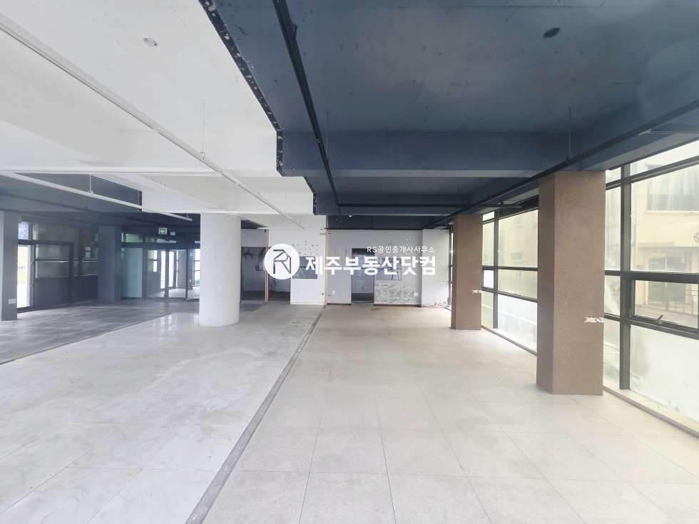 제주 제주시 용담삼동 [용담삼동] 해안도로 /오션뷰/1층/식당상가/무권리 연세 매물번호 13503 사진 3