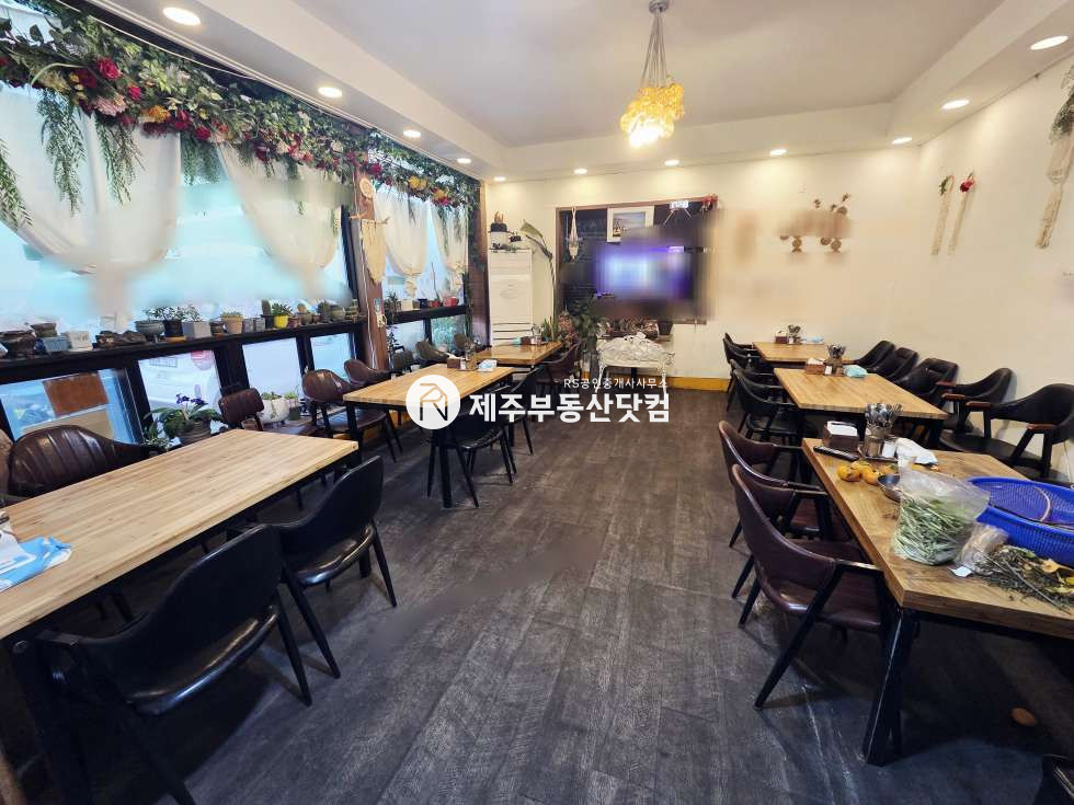 제주 제주시 도두일동 [도두일동] 도두사거리 도로변/1층/단독식당상가 연세 매물번호 13229 사진 1