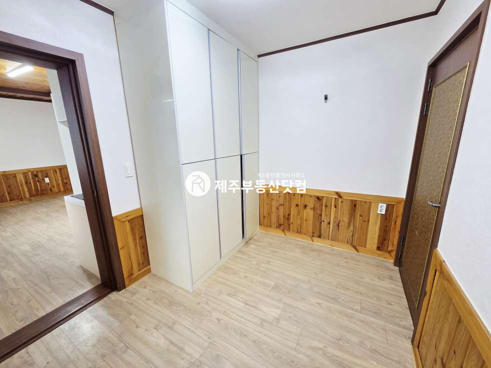 제주 제주시 일도이동 367-7 [일도이동] 일도이동/인제사거리인근/넓은평수/방4개/욕실2/년세 연세 매물번호 13338 사진 7