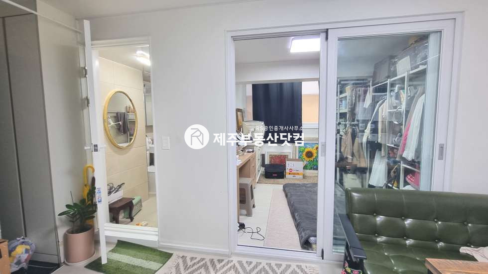 제주 제주시 이도이동 316-23 (남양주택) [이도이동] 동부경찰서 부근 #리모델링 완료 #깔끔한 1층 다세대 #방2화1 매매 매물번호 13487 사진 4