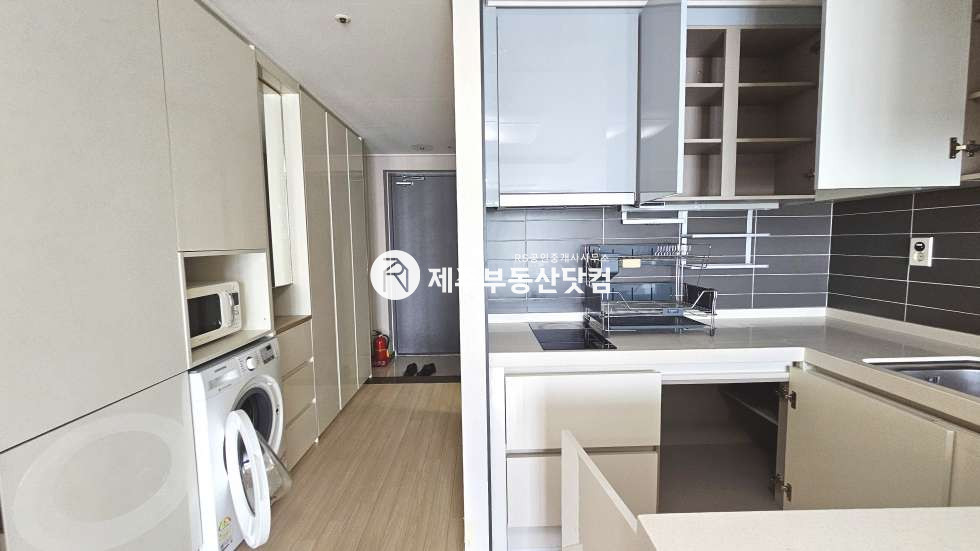 제주 제주시 연동 273-43 [연동] 리슈빌DS #급매 #풀옵션 #원룸아파트 #로얄층 매매 매물번호 13486 사진 4