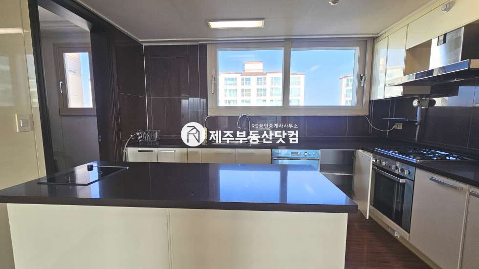 제주 제주시 이도이동 1956 109동 [이도이동] 이도한일베라체아파트 #급매 #로얄동/로얄층 #한라산 뻥뷰 #방4화2 매매 매물번호 13449 사진 4