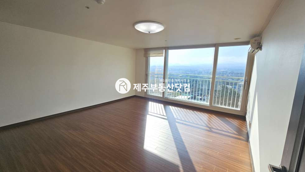 제주 제주시 이도이동 1956 109동 [이도이동] 이도한일베라체아파트 #급매 #로얄동/로얄층 #한라산 뻥뷰 #방4화2 매매 매물번호 13449 사진 8