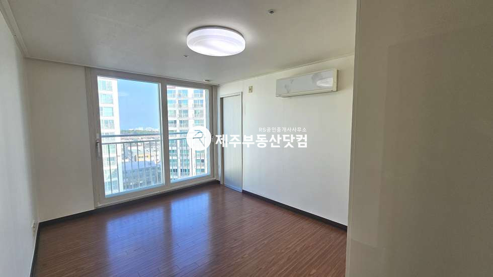 제주 제주시 이도이동 1956 109동 [이도이동] 이도한일베라체아파트 #급매 #로얄동/로얄층 #한라산 뻥뷰 #방4화2 매매 매물번호 13449 사진 9