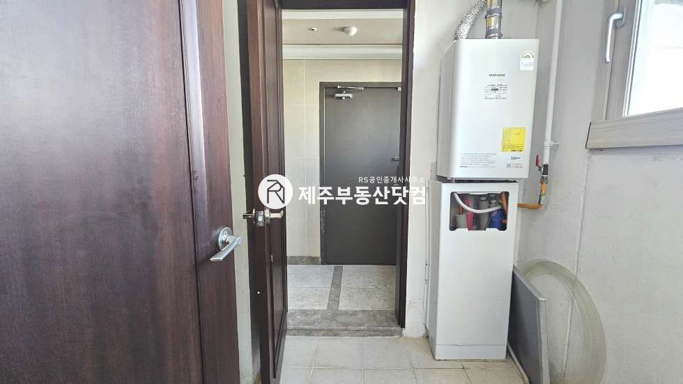 제주 제주시 이도이동 1956 109동 [이도이동] 이도한일베라체아파트 #급매 #로얄동/로얄층 #한라산 뻥뷰 #방4화2 매매 매물번호 13449 사진 17